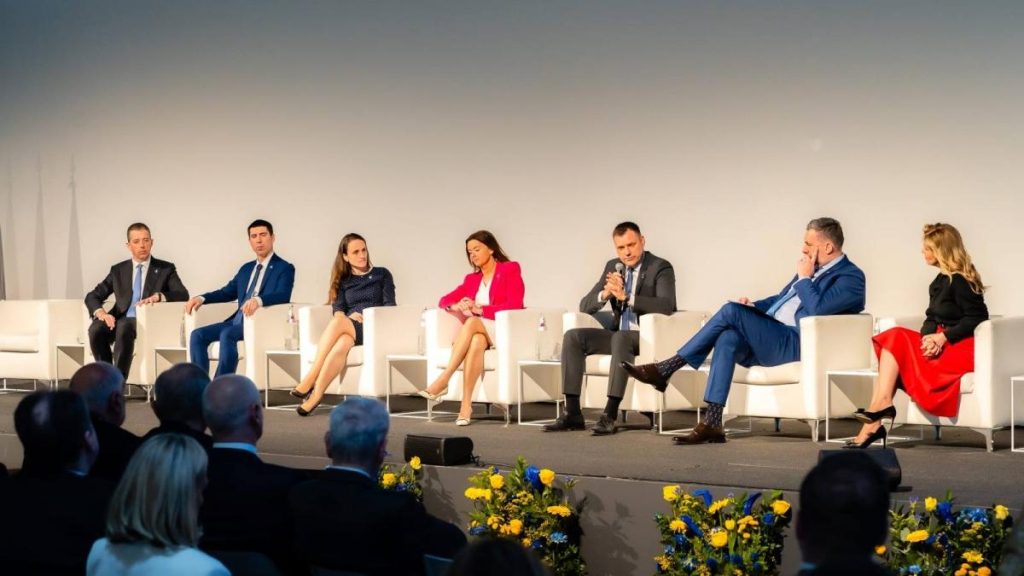 toiua a afirmat ca prioritatea numarul unu a romaniei este sprijinul pentru tarile care doresc sa se integreze