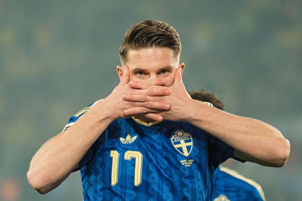 Atacantul de la Arsenal isi apara prin marcare inregistrata stilul de a sarbatori golurile