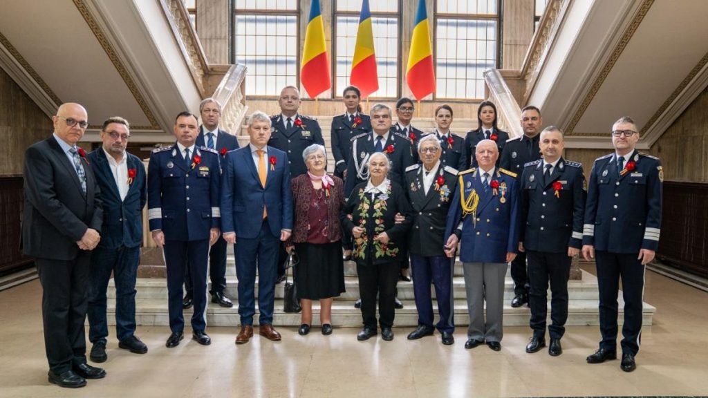 Catalin Predoiu a inmanat diplome de recunoastere a meritelor cu ocazia Zilei Veteranilor de Razboi Sunt o
