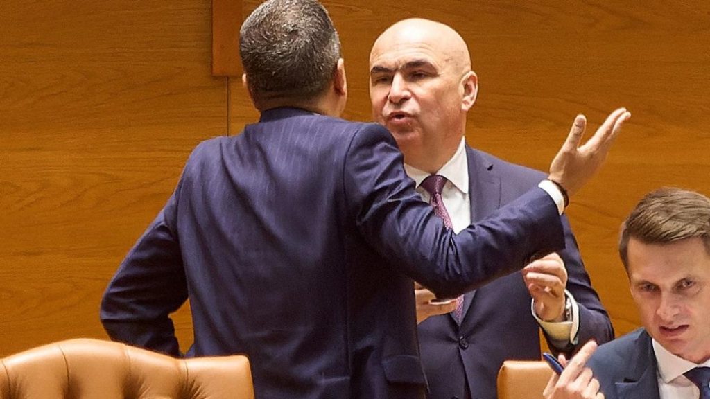 Ce au spus PSD si AUR in motiunea de cenzura Bolojan acuzat de zoomorfizare
