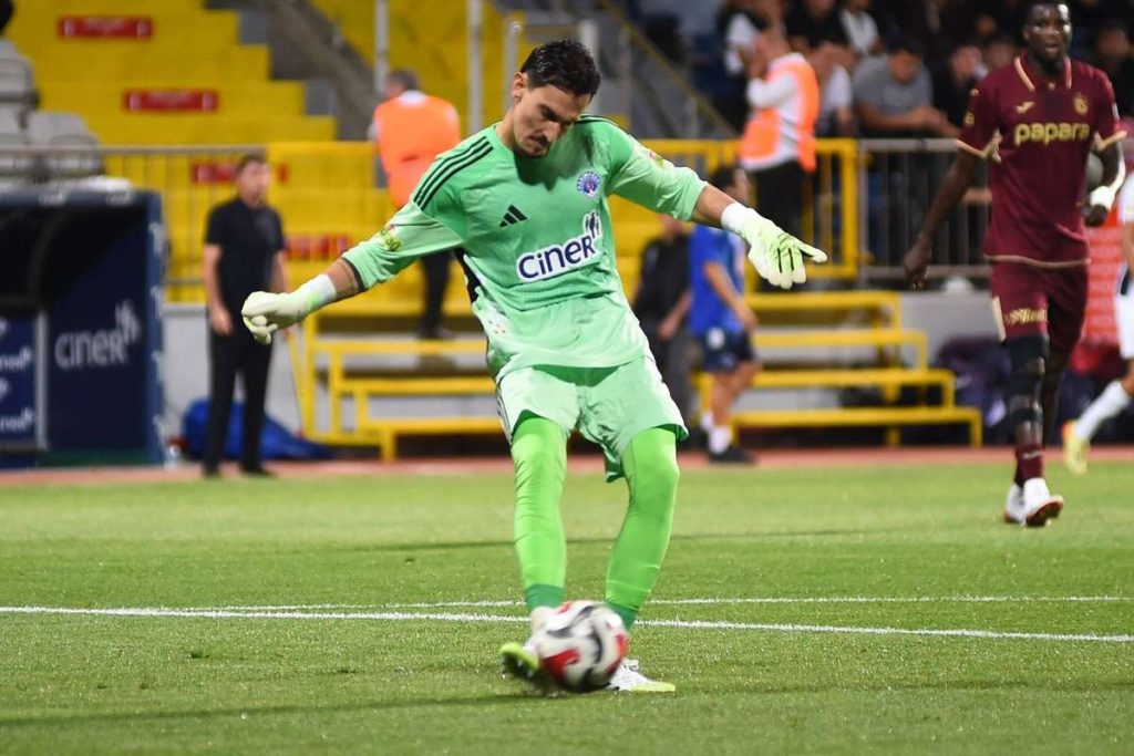 Faza de colectie in SuperLig Un portar a inscris direct din degajare in victoria echipei Kasimpasa