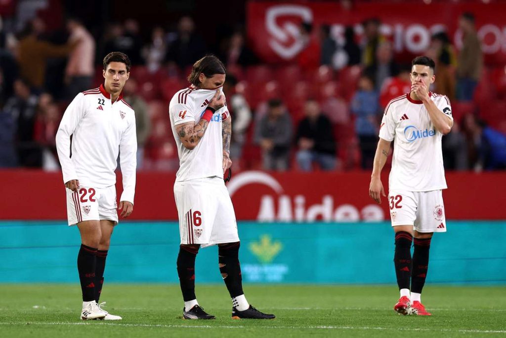 Noapte de insulte si acuzatii la Sevilla dupa infrangerea in fata lui Oviedo