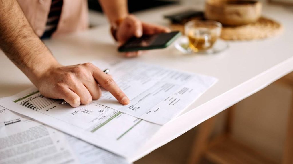 Proiect USR Facturile in valuta sa fie calculate la cursul BNR din ziua precedenta