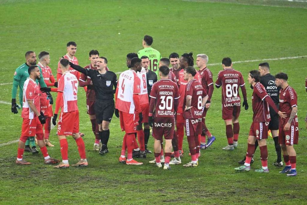 Sanctiune severa dupa derby ul Rapid Dinamo Un meci fara spectatori