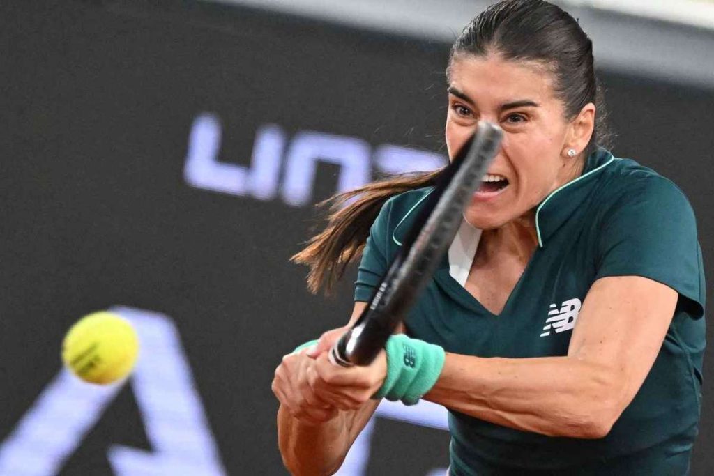 Sorana Cîrstea profita de retragerea adversarei și se califică în sferturi la Rouen Sorana Cirstea profita de retragerea adversarei si se califica in sferturi la Rouen