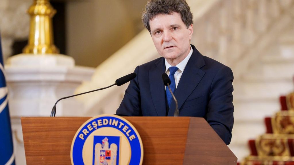 Surse: Nicușor Dan era la curent încă de sâmbătă cu faptul că PSD și AUR pregătesc o moțiune de cenzură, dar nu știa că aceasta va… Surse Nicusor Dan era la curent inca de sambata cu faptul ca PSD si AUR pregatesc o motiune de cenzura dar nu stia ca aceasta va