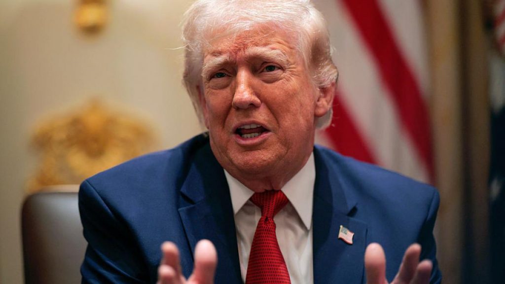 Surse: Reacția lui Donald Trump la invitația de a participa la Summitul B9 de la București. Sursele Reactia lui Donald Trump la invitatia de a participa la Summitul B9 de la Bucuresti