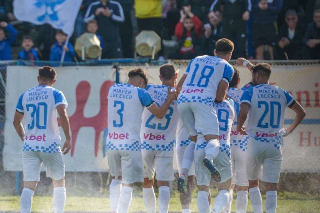 Victorie clară pentru Corvinul și un nou pas decisiv spre promovarea în Superligă victorie clara pentru corvinul si un nou pas decisiv spre promovarea in superliga