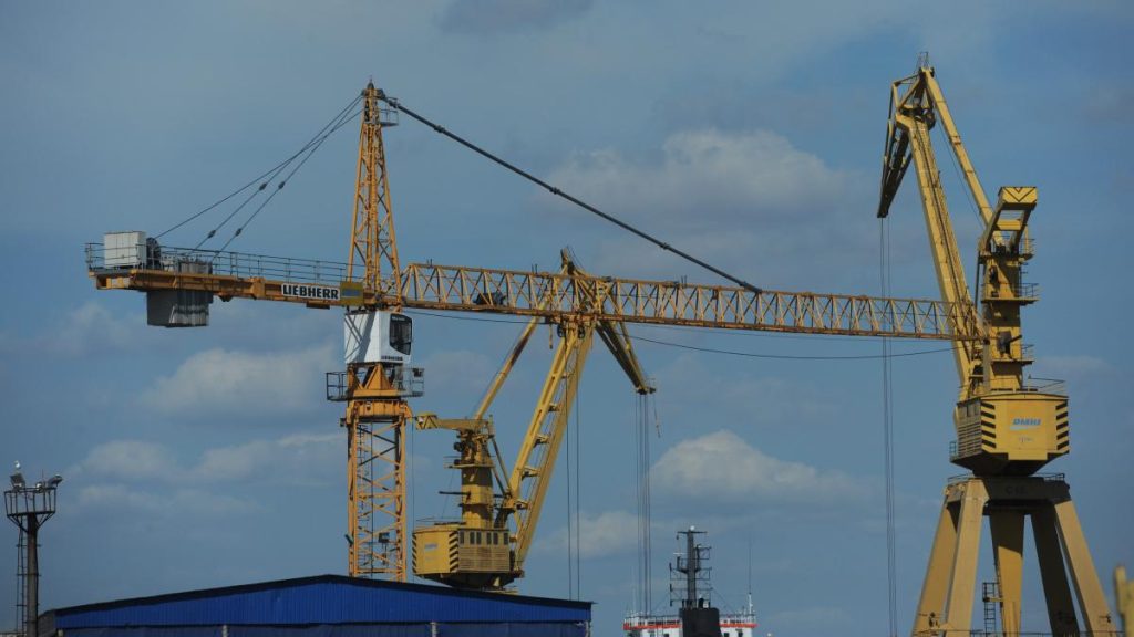 Identificarea unui investitor pentru șantierul Mangalia, o „prioritate esențială” pentru Guvern. Darău:… Identificarea unui investitor pentru santierul Mangalia o prioritate eseniala pentru Guvern Darau