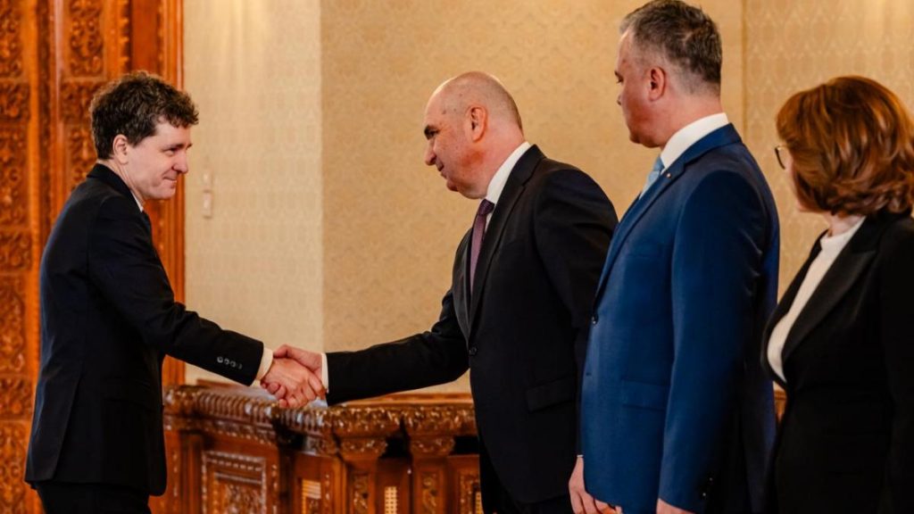 Implicarea lui Nicusor Dan in criza politica Bolojan Presedintele prin toate demersurile sale a