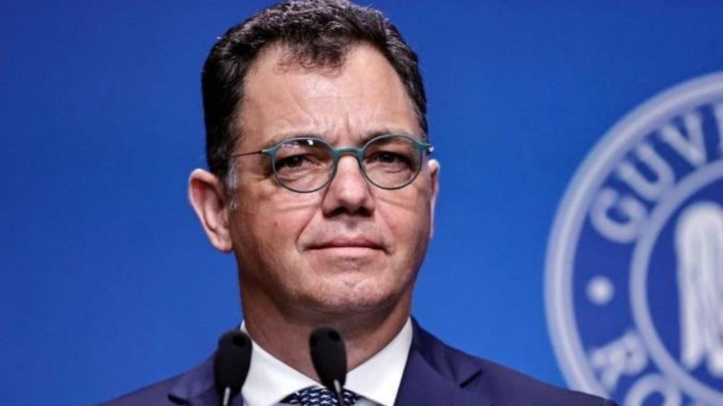 Radu Oprea le reproşează lui Dragoş Pîslaru şi Oanei Gheorgiu că România a pierdut 200 de milioane de… Radu Oprea le reproseaza lui Dragos Pislaru si Oanei Gheorgiu ca Romania a pierdut 200 de milioane de