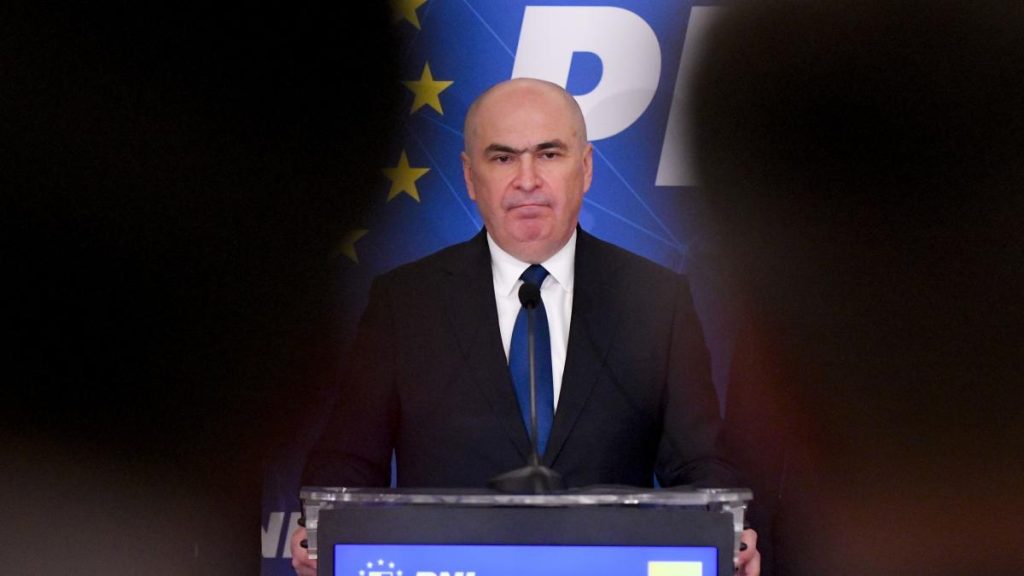 Sondaj CURS inainte de motione 58 dintre romani cred ca Bolojan ar trebui sa se retraga din functia sa