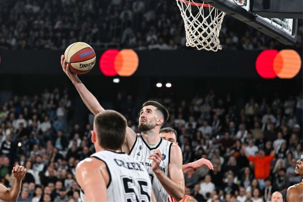 U BT Cluj Napoca si CSM CSU Raiffeisen Oradea s au dus in semifinale la Liga Nationala