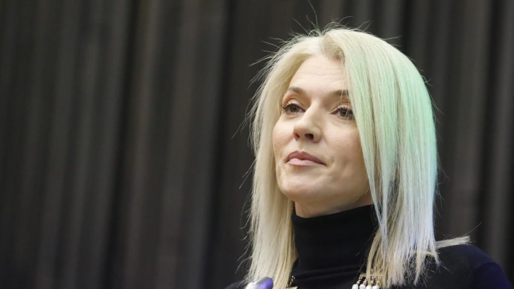 Alina Gorghiu critică conducerea PNL: „Nu ne putem prezenta ca un partid responsabil dacă la fiecare 24… Alina Gorghiu critica conducerea PNL Nu ne putem prezenta ca un partid responsabil daca la fiecare 24