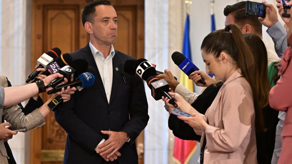 Csoma Botond: „Dacă vom menține acest limbaj agresiv și aceste linii roșii, nu vom avea un guvern nici anul…” Csoma Botond Daca vom mentine acest limbaj agresiv si aceste linii rosii nu vom avea un guvern nici anul