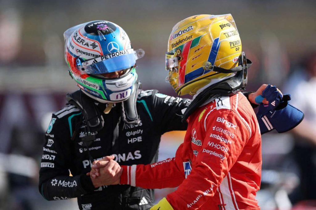 Antonelli il depaseste pe Hamilton si castiga sprintul de la Silverstone