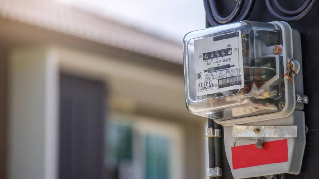 Bolojan anunță semnarea a două ordine prin care facturile la energie ar putea fi diminuate. Investițiile se… Bolojan anunta semnarea a doua ordine prin care facturile la energie ar putea fi diminuate Investitiile se