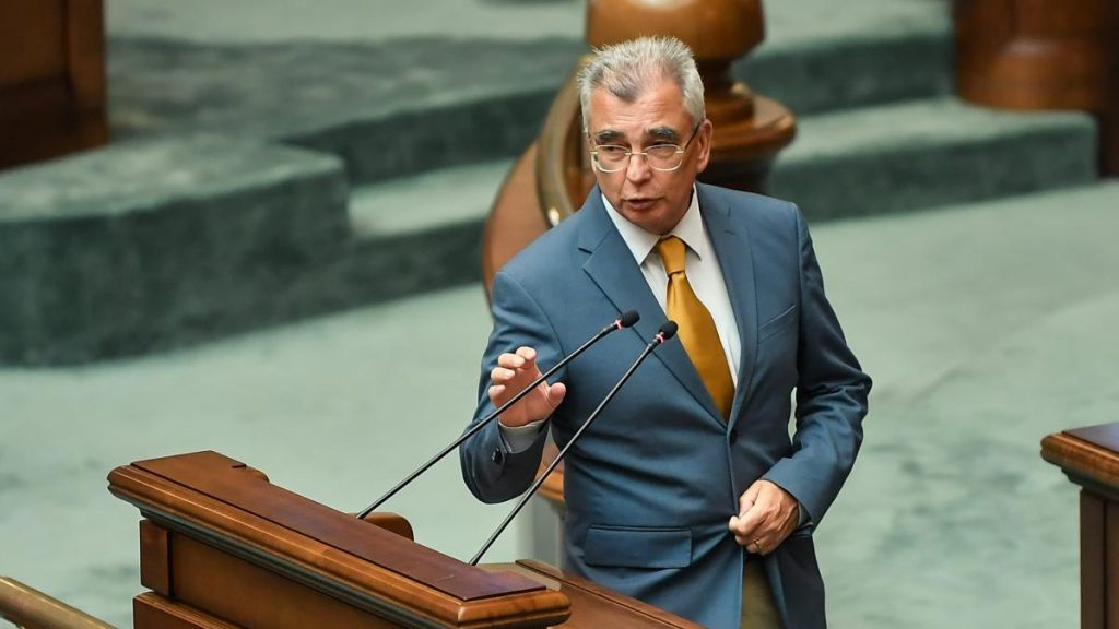 Cate voturi ar putea primi un guvern PSD de la AUR Petrisor Peiu Fie zero fie 90