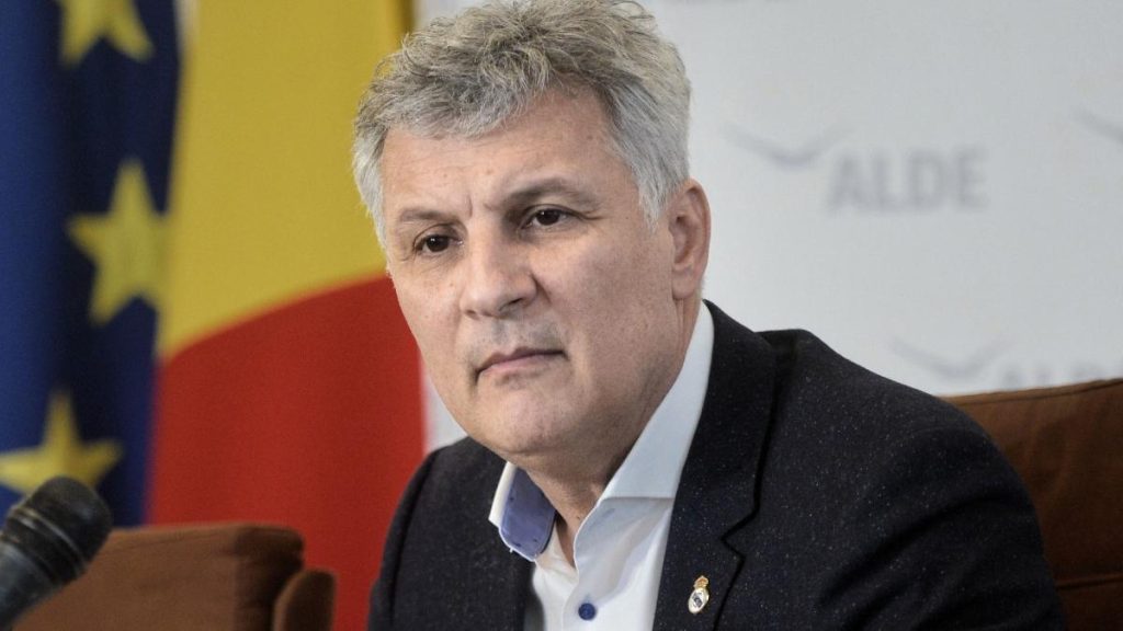 Daniel Zamfir o acuza pe Buzoianu ca distruge terasele in plin sezon estival Inainte de inceperea