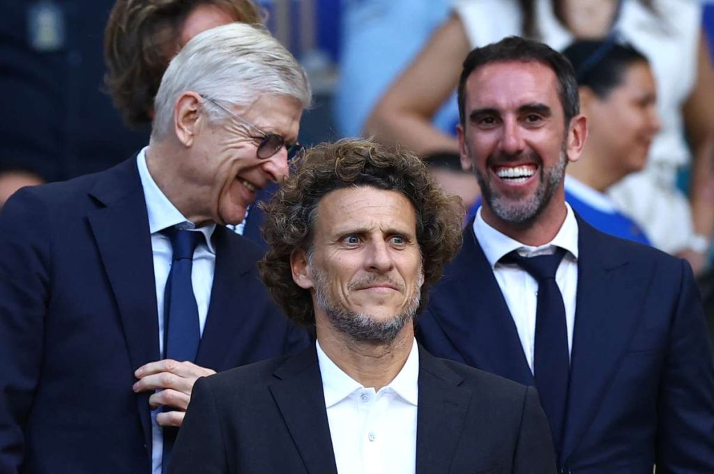Diego Forlan se pregateste sa devina noul selecioner al echipei nationale a Uruguayului