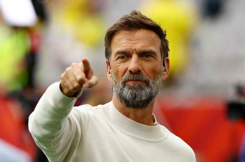 Klopp, foarte aproape de a deveni antrenorul Germaniei! A fost semnat acordul pentru separarea de Red Bull. Klopp foarte aproape de a deveni antrenorul Germaniei A fost semnat acordul pentru separarea de Red Bull
