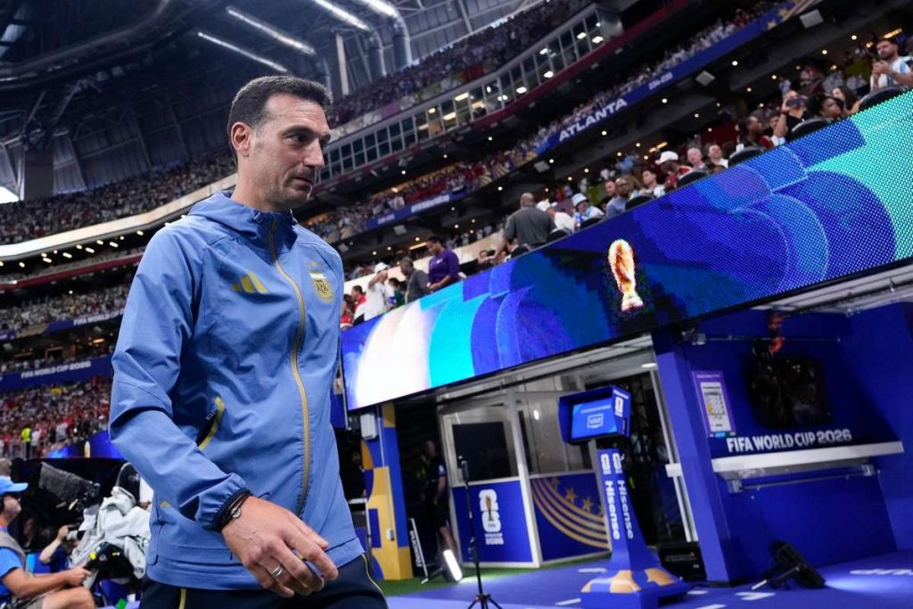 Lionel Scaloni recunoaște că a plâns după revenirea spectaculoasă a Argentinei, care a învins Egiptul. Lionel Scaloni recunoaste ca a plans dupa revenirea spectaculoasa a Argentinei care a invins Egiptul