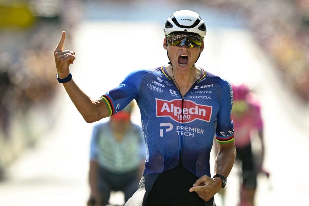Mathieu van der Poel obtine victoria in a treia etapa a Turului Frantei la Ussel