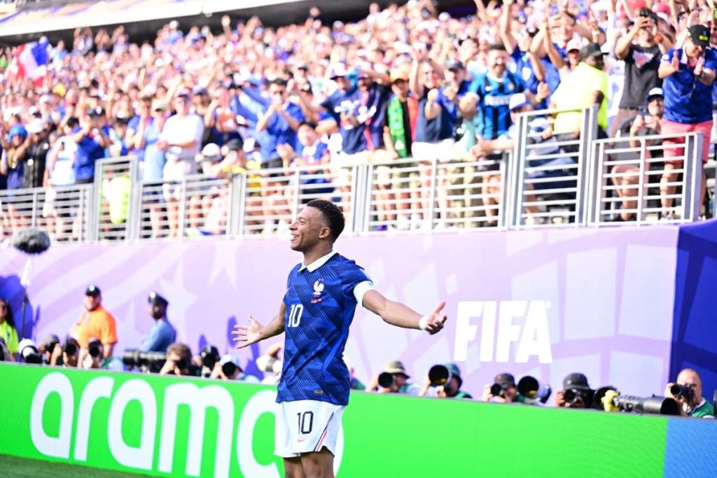 Mbappe ii este pe urme lui Messi L a egalat in cursa pentru Gheata de Aur si este la un gol distanta de recordul absolut