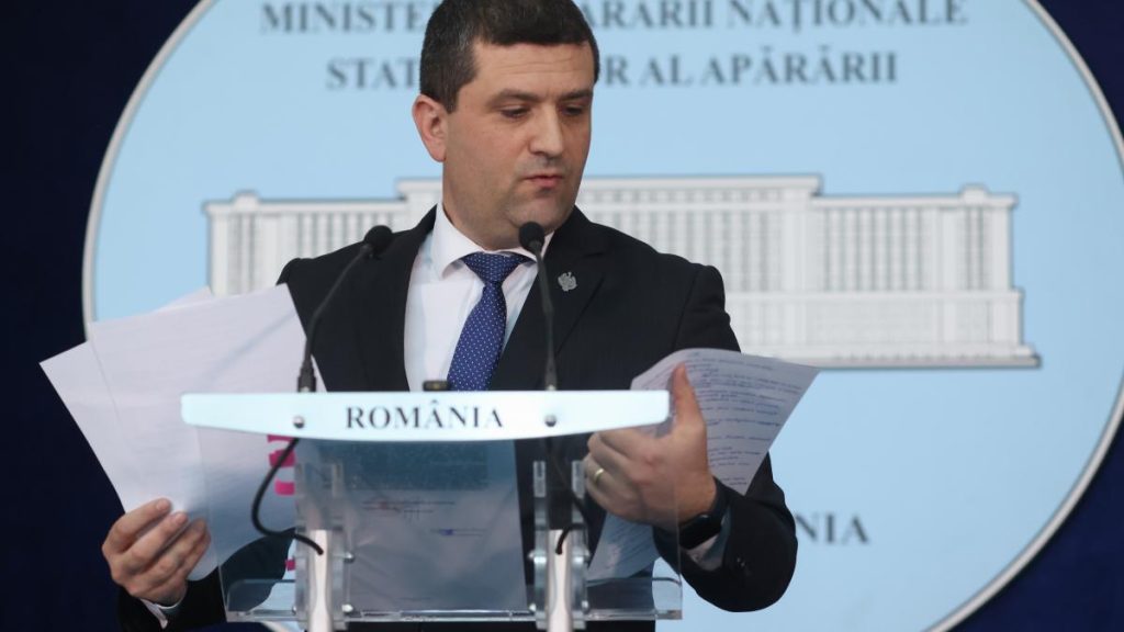 Miruta Comandantul de la Murfatlar isi deconta incaltamintea si imbracamintea din contabilitatea unitatii