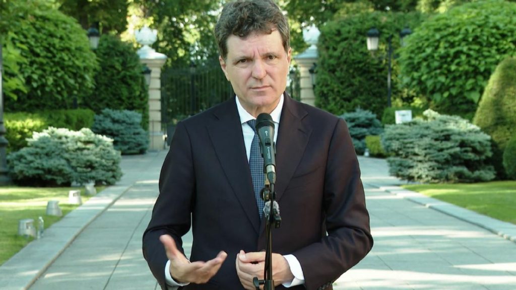 Nicuşor Dan, despre drona explodată în Portul Constanţa: Am discutat cu Zelenski, vor sosi… Nicusor Dan despre drona explodata in Portul Constanta Am discutat cu Zelenski vor sosi