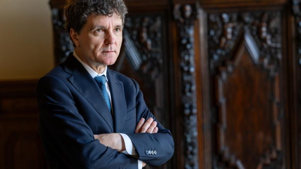 Nicușor Dan dezvăluie opțiunile discutate la Cotroceni: „Ar fi ridicol să avem patru guverne în 2… Nicusor Dan dezvaluie optiunile discutate la Cotroceni Ar fi ridicol sa avem patru guverne in 2