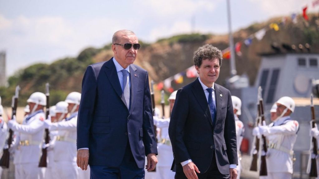 SPP a retras pistolul cadou de la Nicușor Dan, oferit de Erdogan: „Nu l-am văzut. Mi-au cerut cumva…” SPP a retras pistolul cadou de la Nicusior Dan oferit de Erdogan Nu l am vazut Mi au cerut cumva