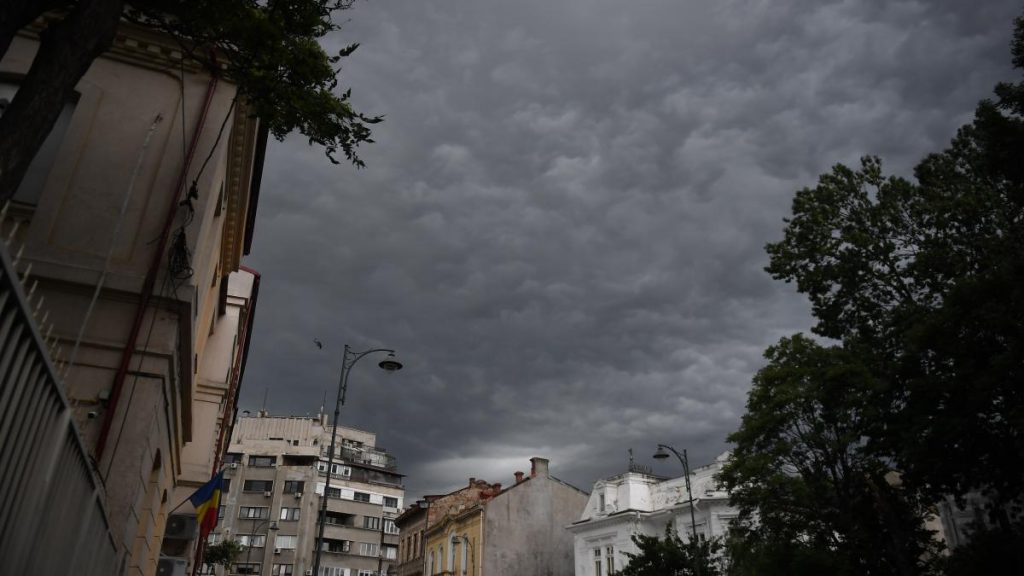 Sedinta extraordinara la Ministerul Mediului din cauza vremii extreme Ce recomandari fac autoritatile