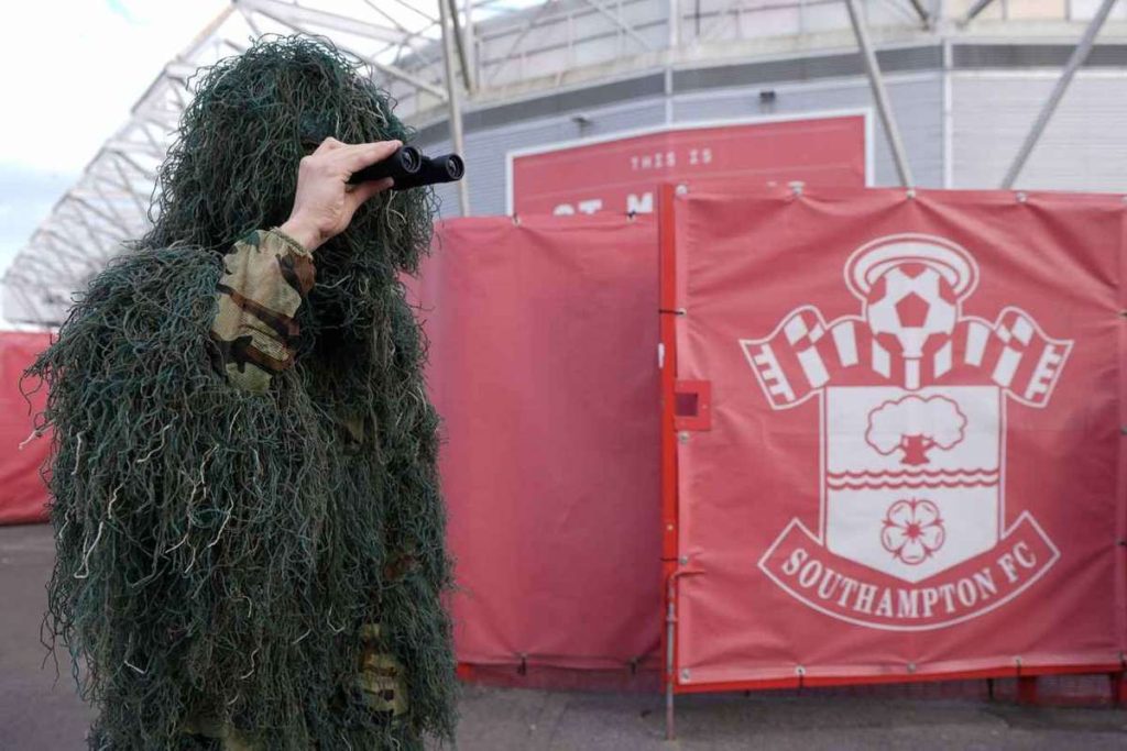 Southampton a angajat persoana care a spionat echipele adverse din Championship. Southampton a angajat persoana care a spionat echipele adverse din Championship