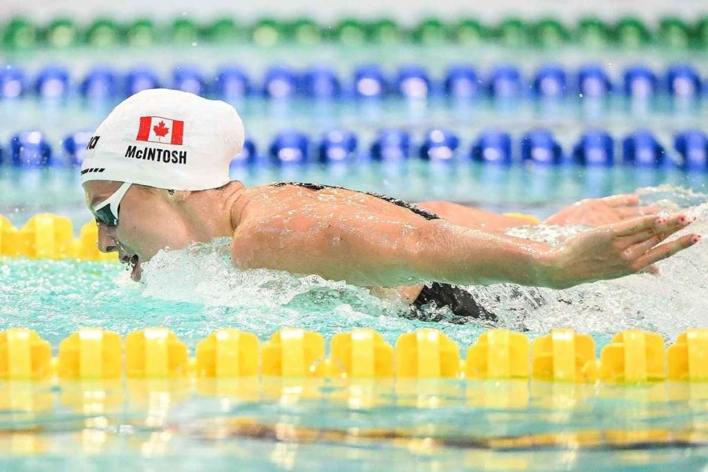 Summer McIntosh a doborat un nou record mondial la inot feminin depasind cel mai vechi record