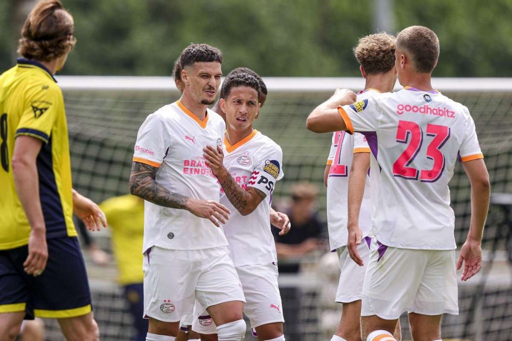 dennis man inscrie in meciul cu darius olaru psv si union saint gilloise termina la egalitate