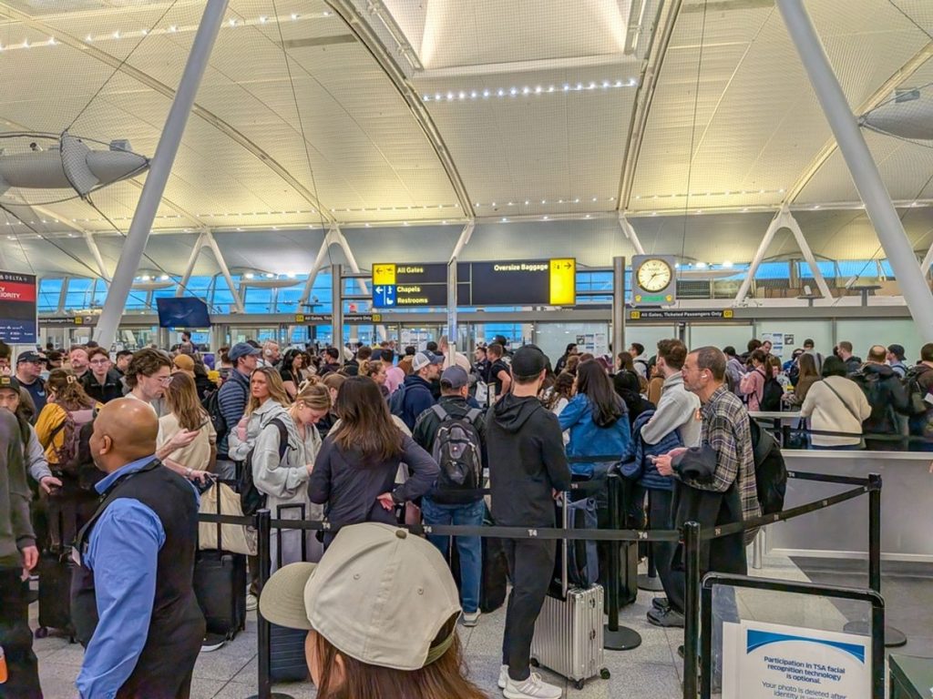Obiectul comun din bagaj care poate provoca probleme la aeroport. Ce să eviți să iei cu tine când zbori. obiectul comun din bagaj care poate provoca probleme la aeroport ce sa eviti sa iei cu tine cand zbori