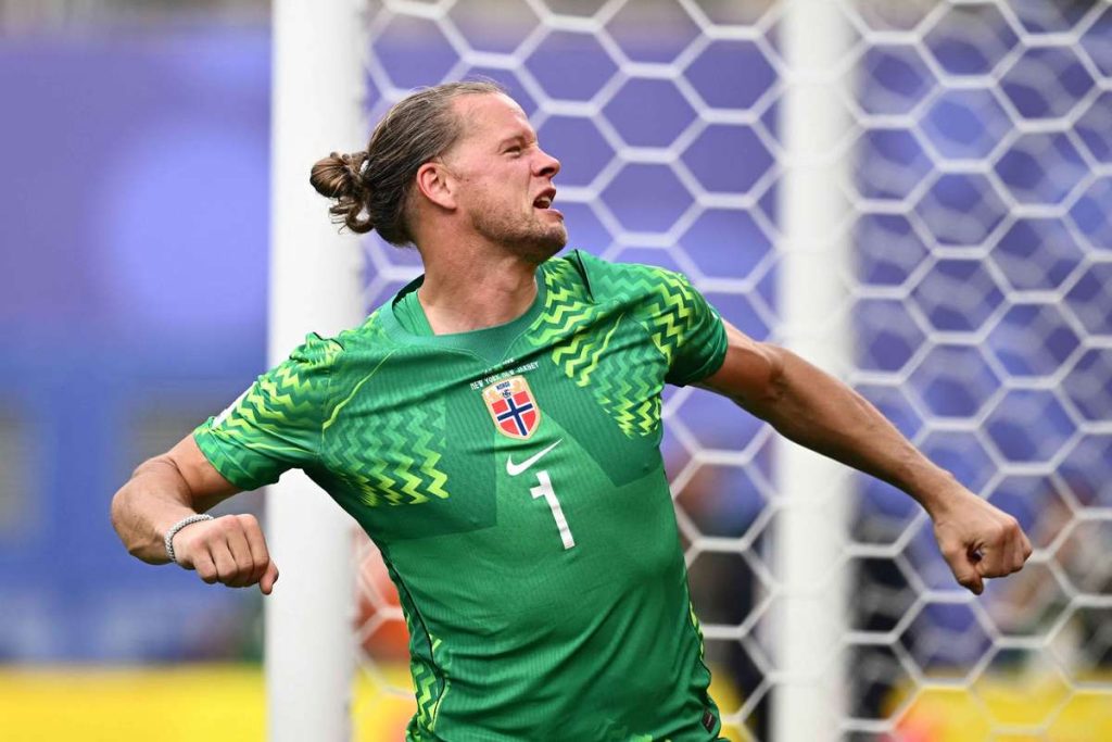 orjan nyland eroul norvegiei in meciul cu brazilia a aparat un penalty si a salvat poarta nordicilor