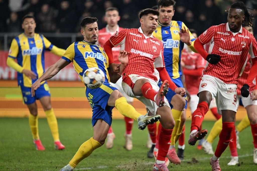 transmisie in direct petrolul dinamo cainii conduc in statistici dar ploiestenii au lasat o amprenta de neuitat