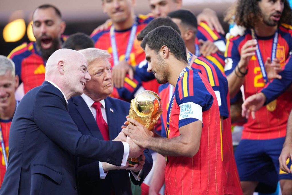 A treia oferta pentru Rodri Barcelona propunce 70 de milioane de euro plus bonusuri