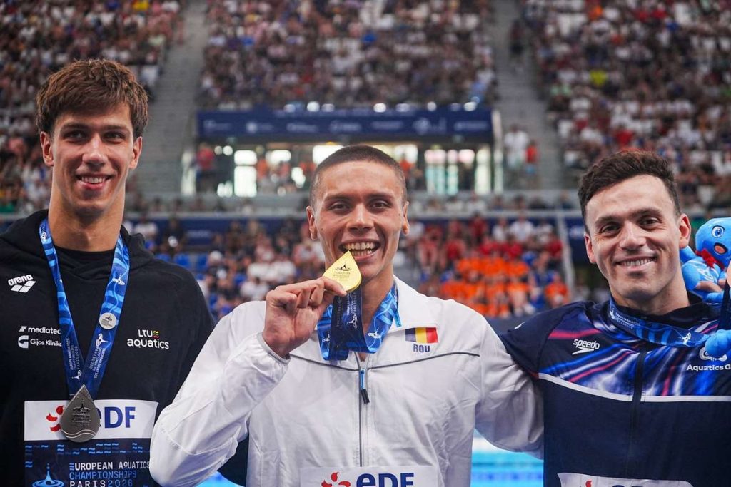 Aici este Romania Mesajul lui David Popovici dupa ce a obtinut a treia medalie de aur consecutiva la 200 m liber la Campionatul European