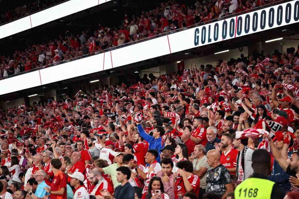 Benfica isi incepe noul sezon fara suporteri in tribune
