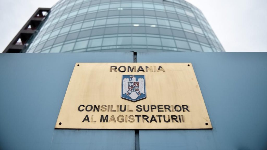 CSM cere „clarificări publice” referitoare la întâlnirea premierului Bolojan cu președintele CCR, Simina Tănăsescu. CSM cere clarificari publice referitoare la intalnirea premierului Bolojan cu presedintele CCR Simina Tanasescu