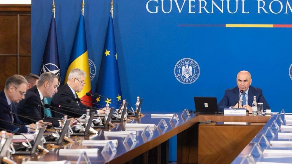 Datoria publică a depășit 60% din PIB. Guvernul anunță blocarea salariilor și a ajutoarelor sociale. Datoria publica a depasit 60 din PIB Guvernul anunta blocarea salariilor si a ajutoarelor sociale