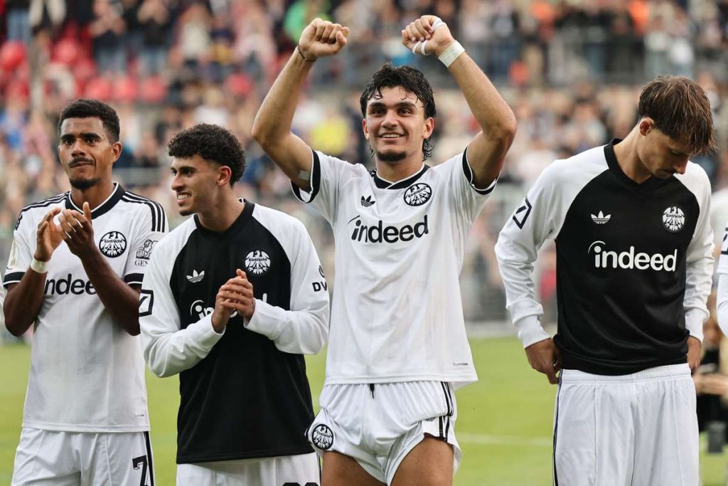 Eintracht a invins o categoric pe adversara sa in Cupa Germaniei Cel mai mare scor la pauza din istoria competitiei