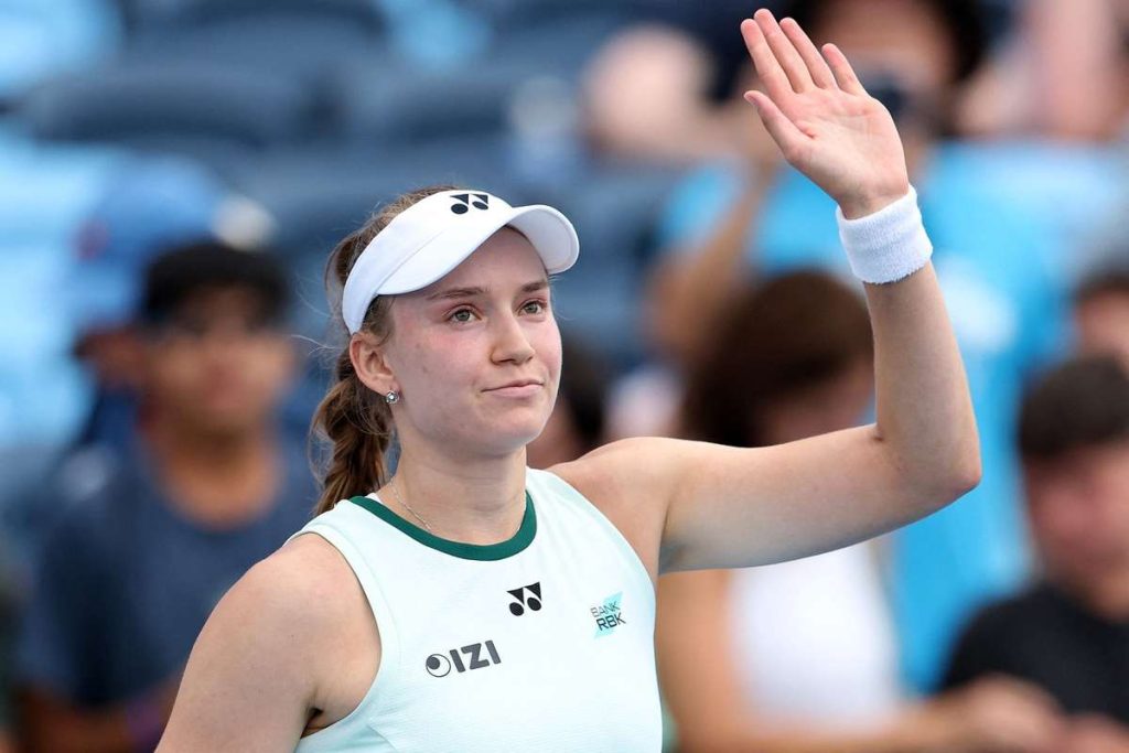 Elena Rybakina înfruntă întreruperile cauzate de ploaie și câștigă la Cincinnati Elena Rybakina infrunta intreuperile cauzate de ploaie si castiga la Cincinnati
