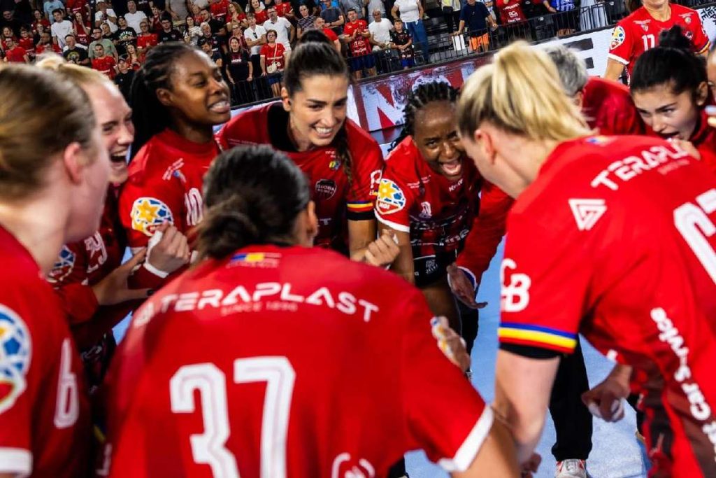 Gloria Bistrita a obtinut pentru prima data Supercupa Romaniei la handbal feminin