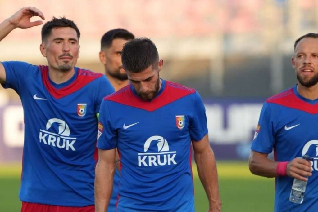 Înfrângerea în fața CS Dinamo a condus la demisia antrenorului. Infrangerea in fata CS Dinamo a condus la demisia antrenorului