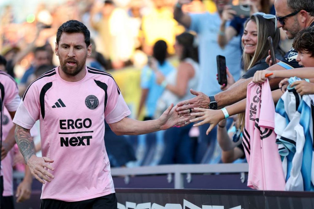 Lionel Messi a avut o reactie agitata in timpul meciului cu Philadelphia Decizia oficiala luata de MLS