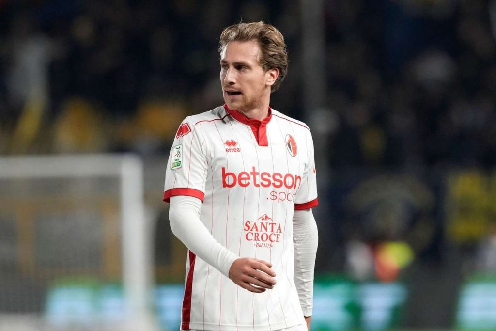 Matthias Verreth ar putea debuta la Dinamo chiar în derby-ul cu Rapid! Transferul este aproape oficial. Matthias Verreth ar putea debuta la Dinamo chiar in derby ul cu Rapid Transferul este aproape oficial